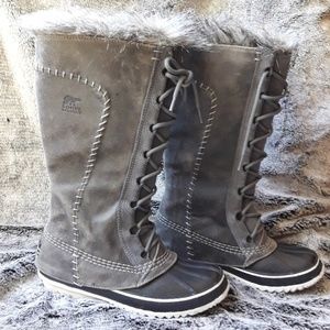 Grey Sorel Cate the Great size 7